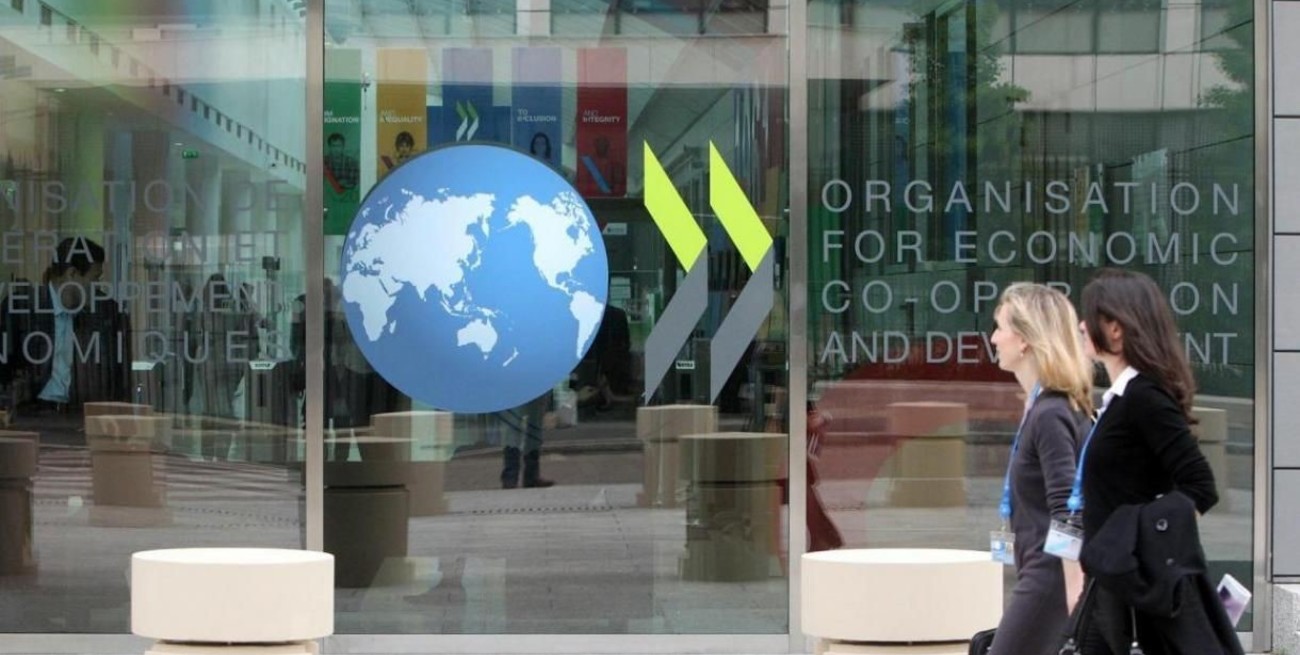 Gira europea: Santa Fe busca abrir las puertas de la economía en París
