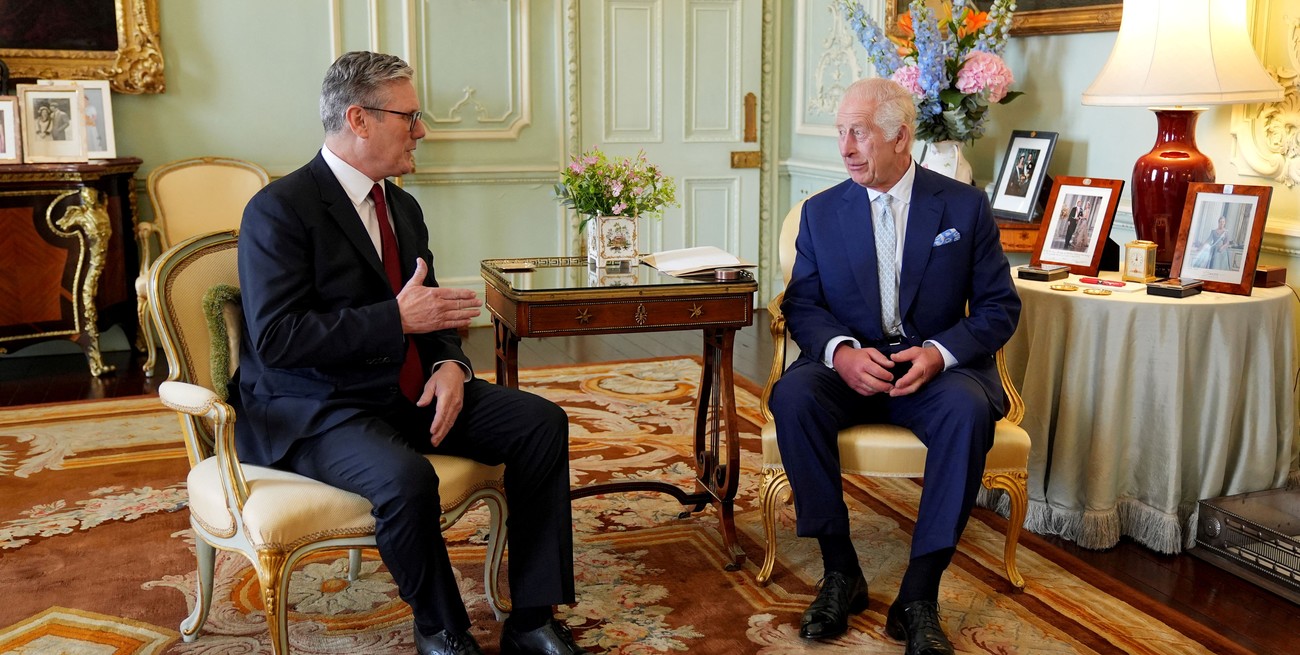 Britain's King Charles speaks with Sir Keir Starmer during an audience at Buckingham Palace, where he invited the leader of the Labour Party to become Prime Minister and form a new government following the landslide General Election victory for the Labour Party, London, Britain, July 5, 2024. Yui Mok/POOL via REUTERS