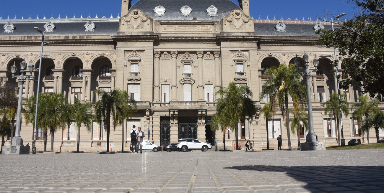 La decisión oficial de Casa Gris es mantener en 65 años la edad para acceder al beneficio jubilatorio pero también llevando paulatinamente a esa edad a las mujeres. Foto: Mauricio Garín