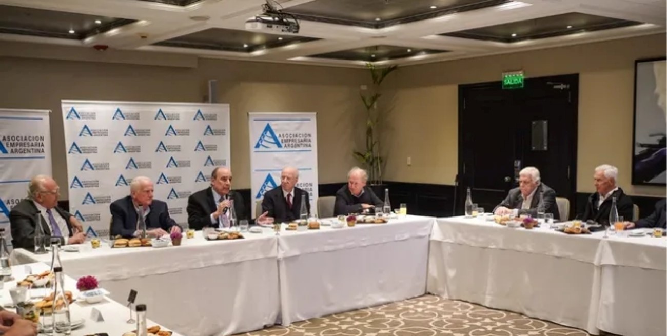La reunión se centró en buscar ideas para encarar el futuro bajo la necesidad de generar inversiones e impulsar la actividad económica.