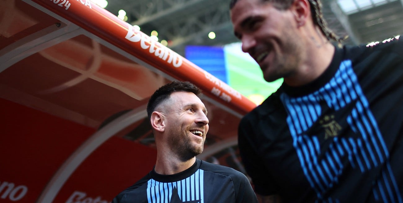 Soccer Football - Copa America 2024 - Group A - Argentina v Peru - Hard Rock Stadium, Miami, Florida, United States - June 29, 2024
Argentina's Lionel Messi and Argentina's Rodrigo De Paul before the match REUTERS/Agustin Marcarian