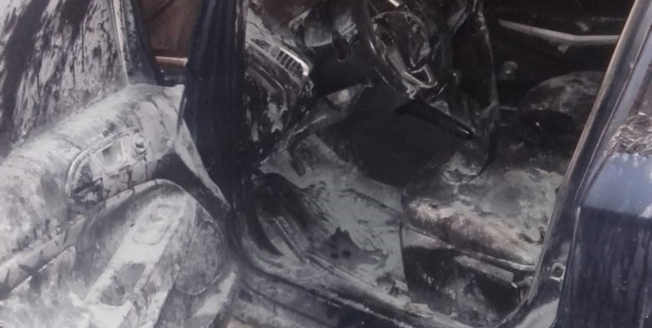 Otro auto quemado en la comisaría 32, el cuarto en 24 horas.