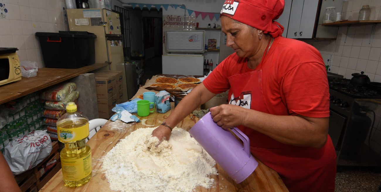 Los comedores de Santa Fe vienen haciendo malabares ante la falta de la mercadería que llegaba desde Nación. Crédito: Mauricio Garín