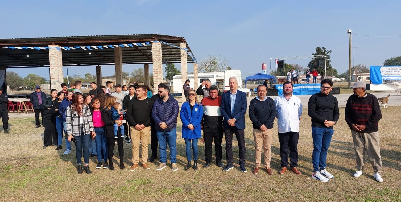 Durante el transcurso del acto hubo un recordatorio especial para el Sargento Juan Bautista Cabral, nombre que identifica a la Escuela 6047.organizadora del homenaje al Libertador de América.