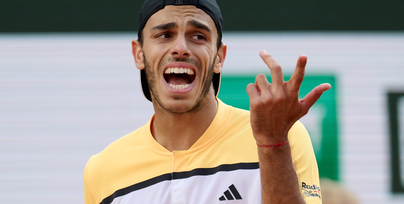Cerúndolo quedó en el camino de Roland Garros tras perder ante Djokovic. Créditos: Xinhua/Meng Dingbo.