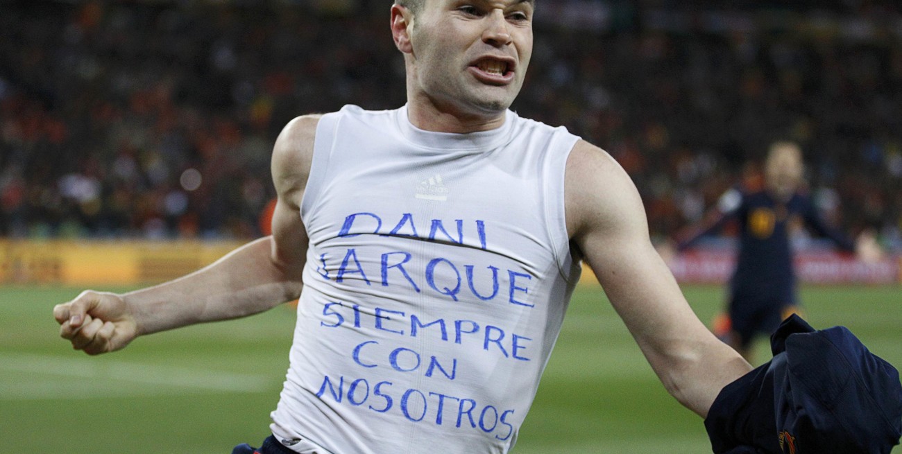 El festejo de Iniesta ante Holanda en el mundial de Súdafrica 2010. Créditos: REUTERS/Jerry Lampen.