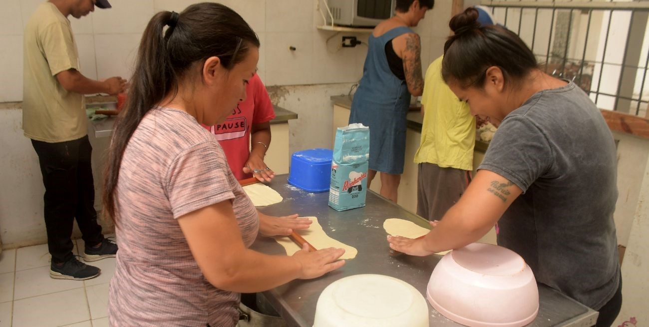 La parte gastronómica es otro de los fuertes de la Fundación Niños del Sol. Foto: Guillermo Di Salvatore.