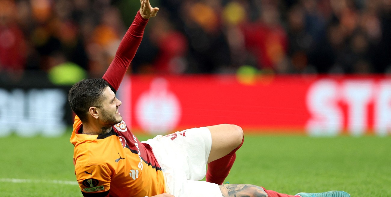 FILE PHOTO: Soccer Football - Europa League - Galatasaray v Tottenham Hotspur - RAMS Park, Istanbul, Turkey - November 7, 2024
Galatasaray's Mauro Icardi reacts after sustaining an injury REUTERS/Murad Sezer/File Photo