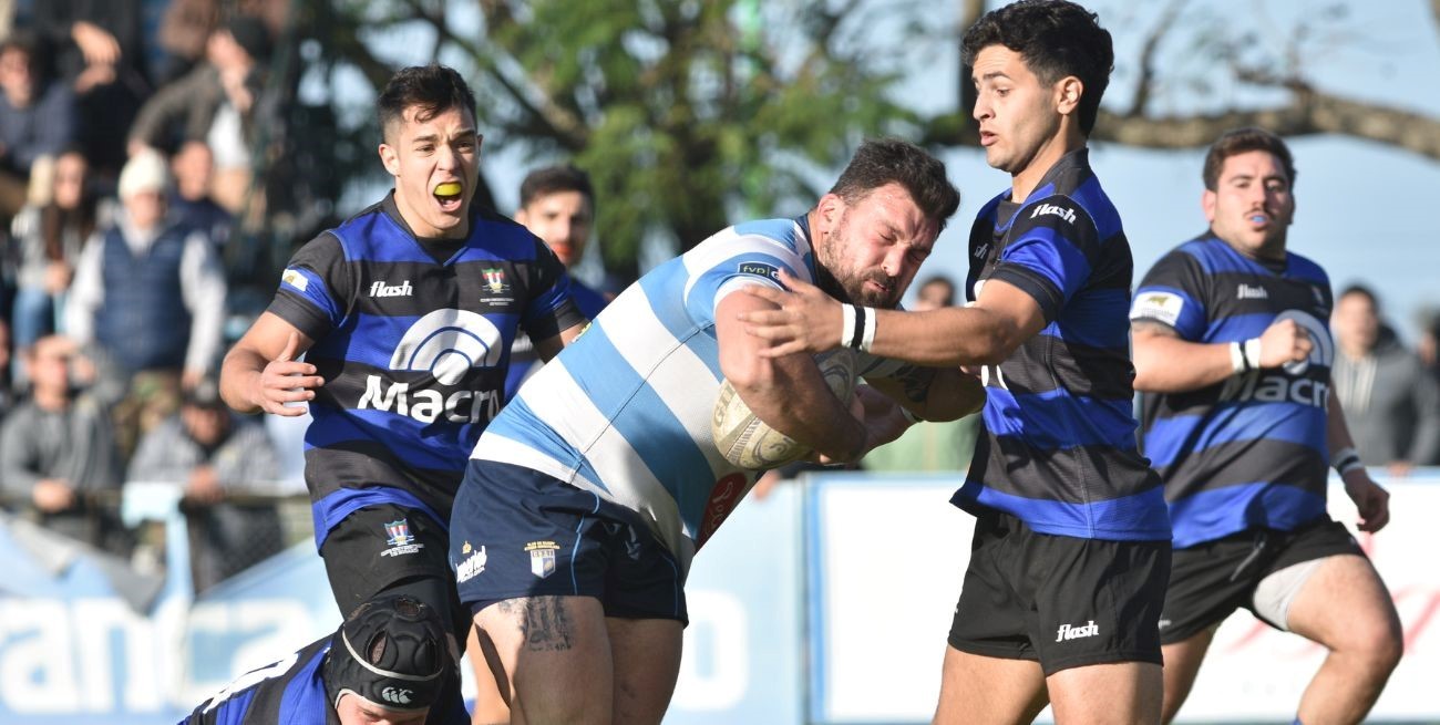 "Canu" defendiendo la camiseta de CRAI. Foto: Mauricio Garín.