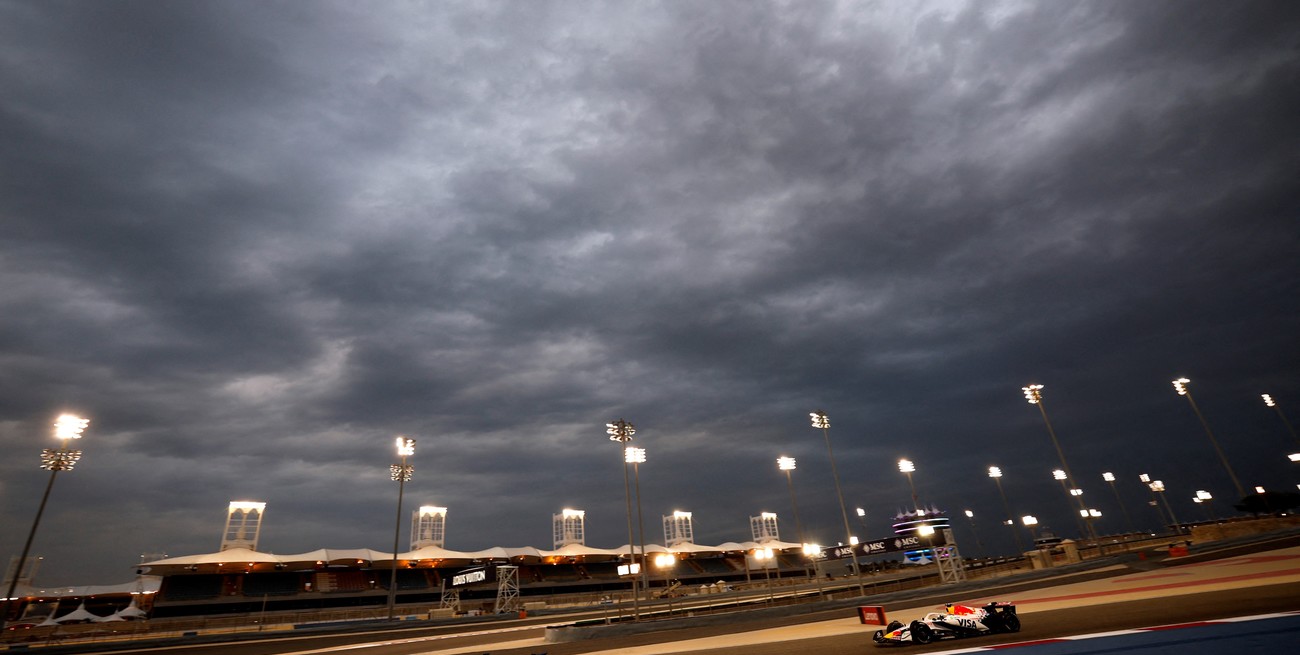 La lluvia retrasó la jornada matutina.
Credito: REUTERS/Hamad I Mohammed