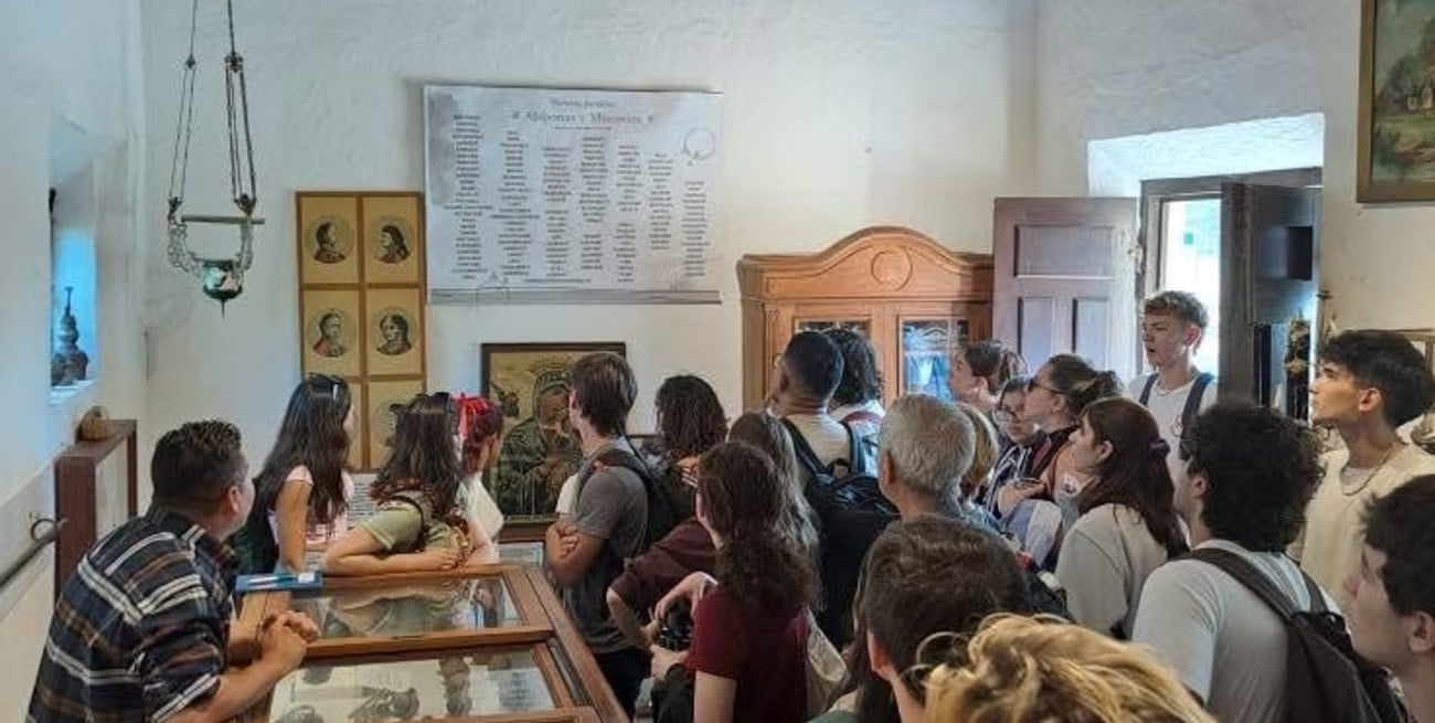 Alumnos y docentes pudieron visitar los principales espacios y sitios históricos de la localidad.