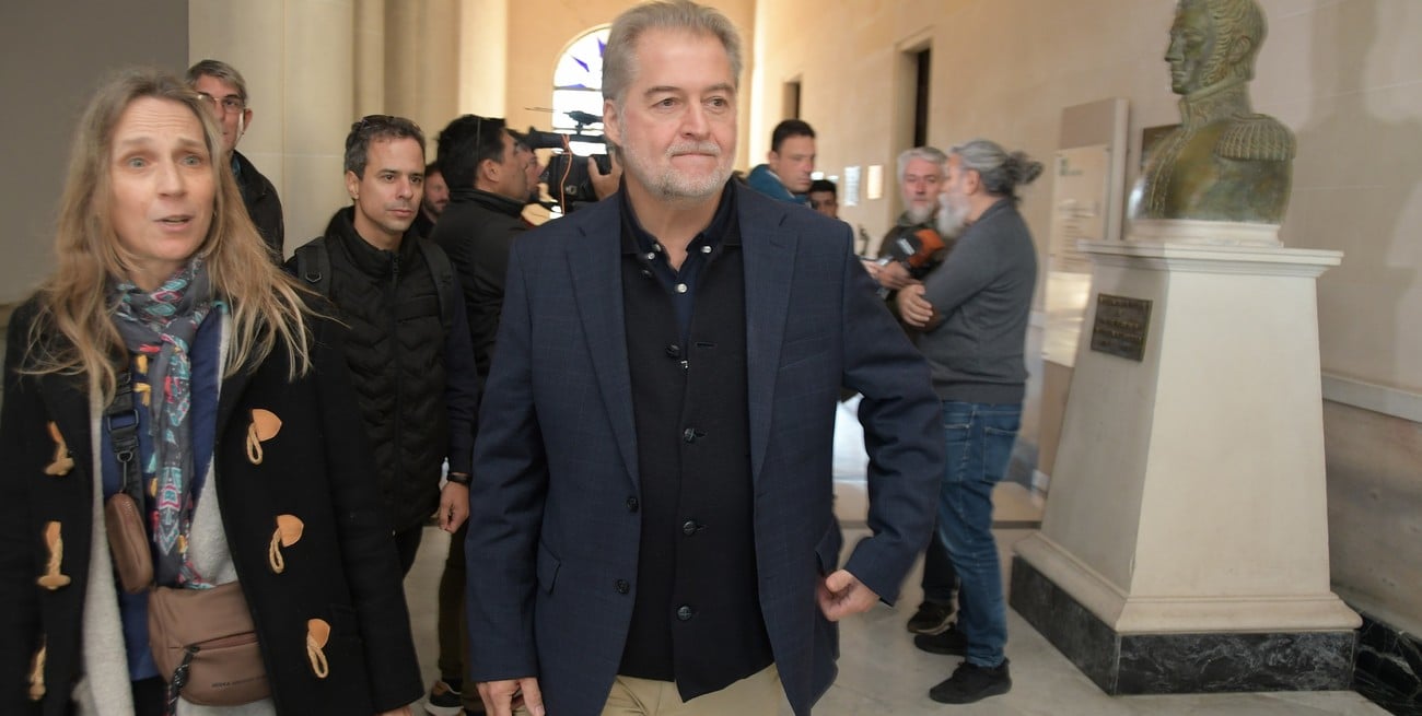 Roberto Mirabella es otro de los diputados que asistió al encuentro.
