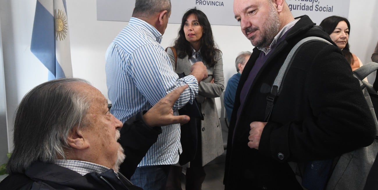 Los dirigentes sindicales consideraron a la propuesta como "insuficiente" y el jueves se conocerá qué definen las bases. Foto: Luis Cetraro