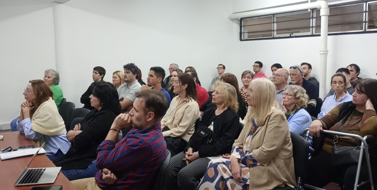 La audiencia durante la exposición. Crédito: Gentileza UTN