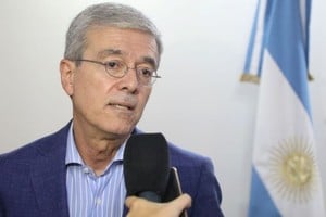 Agosto advierte sobre los recortes del Presupuesto Nacional 2026 para Santa Fe.