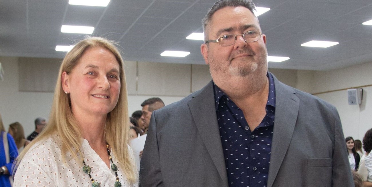 La Facultad de Bioquímica eligió a Guillermo Ramos (decano) y a Cecilia Serra (vicedecana).