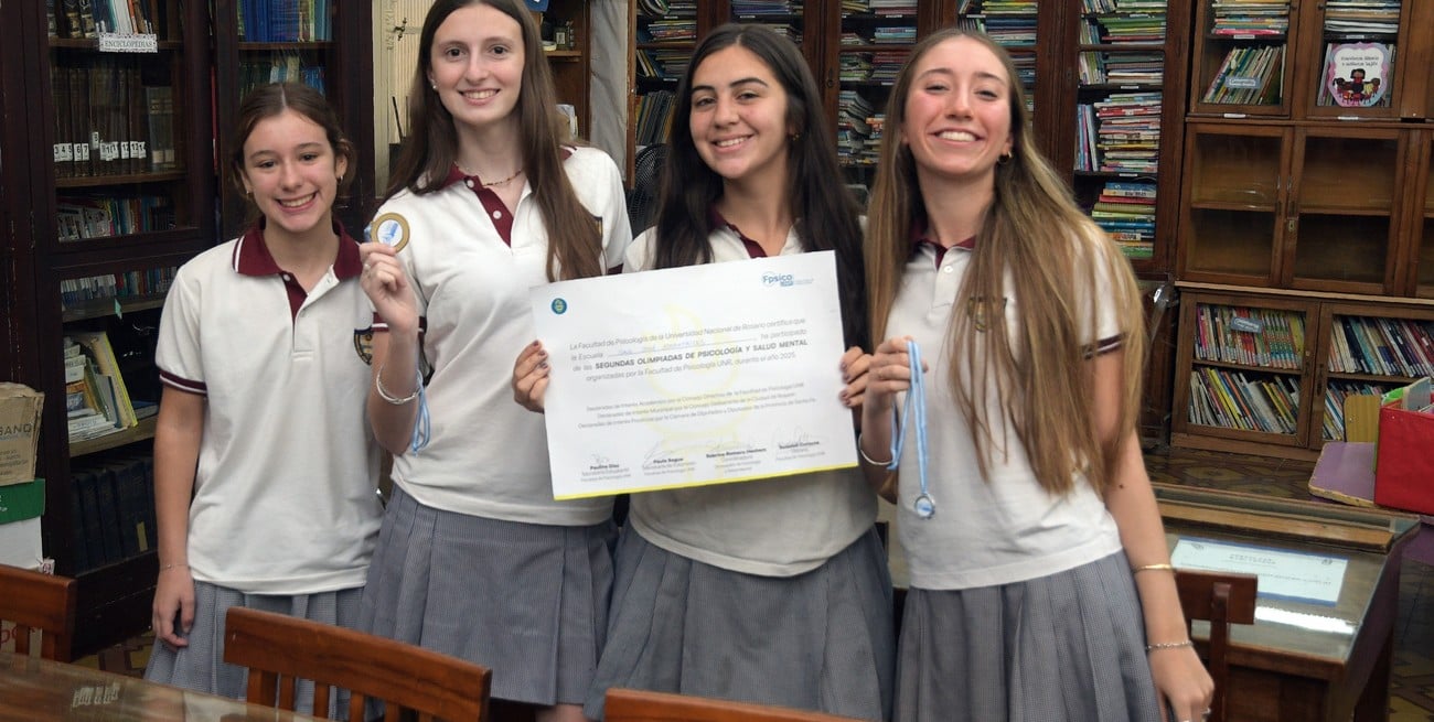 Itatí Ríos Dalla Fontana, Elena Camuñas, Ernestina Marani y María del Pilar Fornara integraron uno de los grupos que obtuvo medalla de oro. Foto: Guillermo Di Salvatore