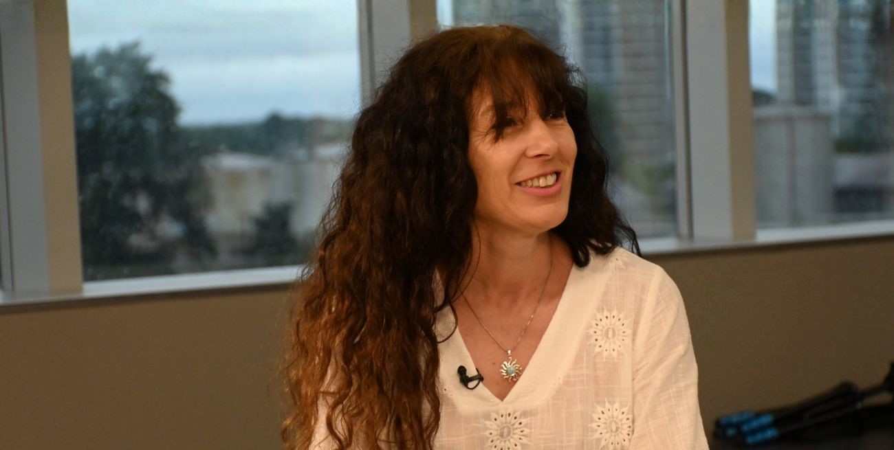 Laura Tarabella se convirtió en la primera rectora de la UNL. Hasta 2030 conducirá esa casa de estudios con Liliana Dillon. El binomio asumirá en marzo. Crédito: Flavio Raina