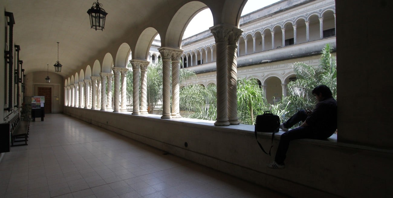 Aulas y pasillos de las facultades de la UNL, que en 2026 recibirán a casi 9.800 nuevos estudiantes de toda la región y otras provincias. Foto: El Litoral