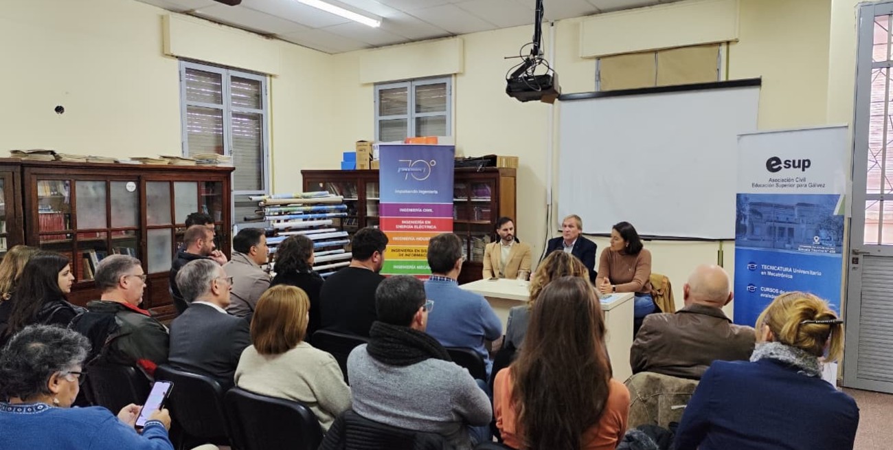 El seminario de ingreso a la UTN se cursa los sábados y ahora los aspirantes de Gálvez podrán hacerlo en su localidad. Foto: Gentileza