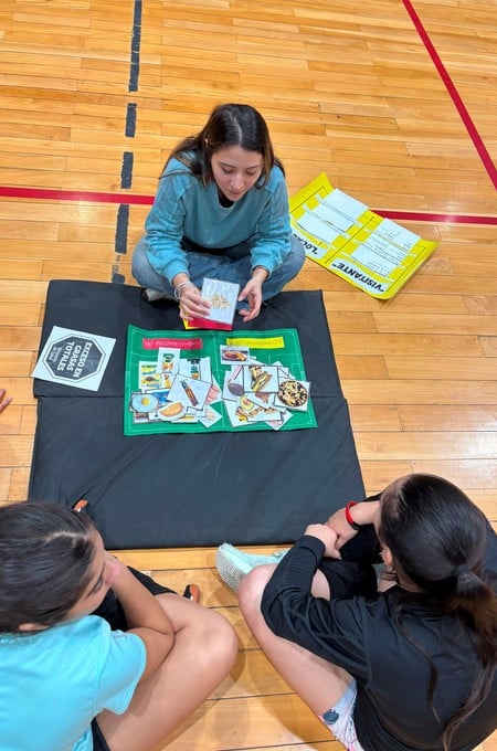 El taller promueve hábitos saludables entre jóvenes que practican deportes en Santa Fe.