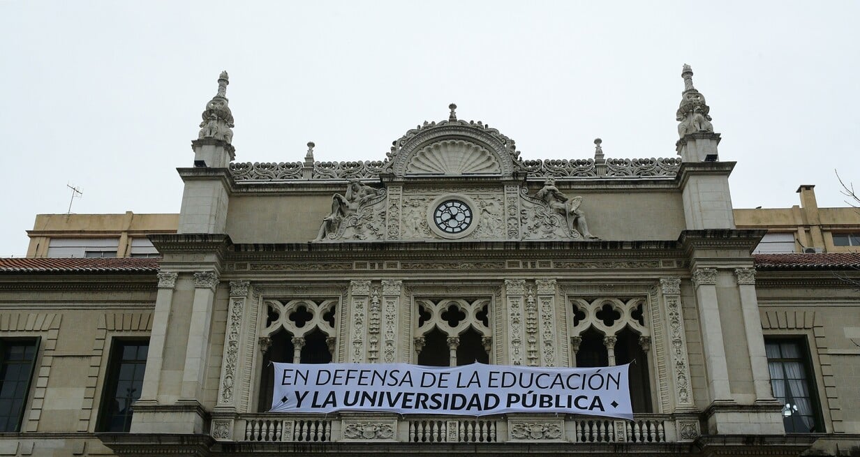 Si bien el Gobierno está cumpliendo con el último acta paritaria, el viernes hay una audiencia de partes en la Justicia por la Ley de Financiamiento. Foto: Guillermo Di Salvatore
