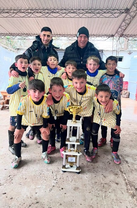 Los pequeños futbolistas participaron del Torneo Javier Mascherano.