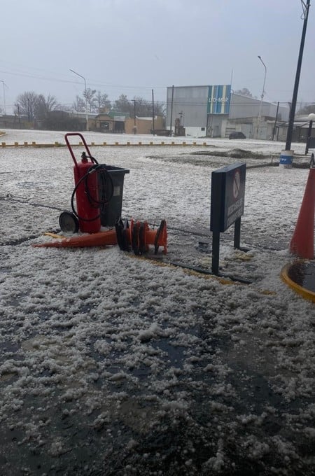 Las imágenes y videos registrados durante el paso de la tormenta muestran la intensidad que alcanzó