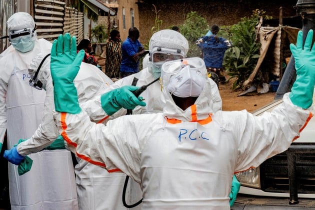 La actual epidemia también se propagó a la vecina Uganda.