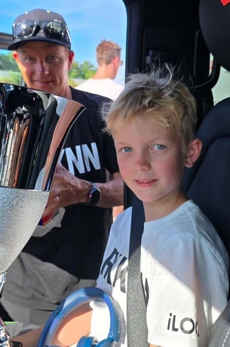 Robin, de 11 años, es conocido en el karting con el apodo de “Ace”.