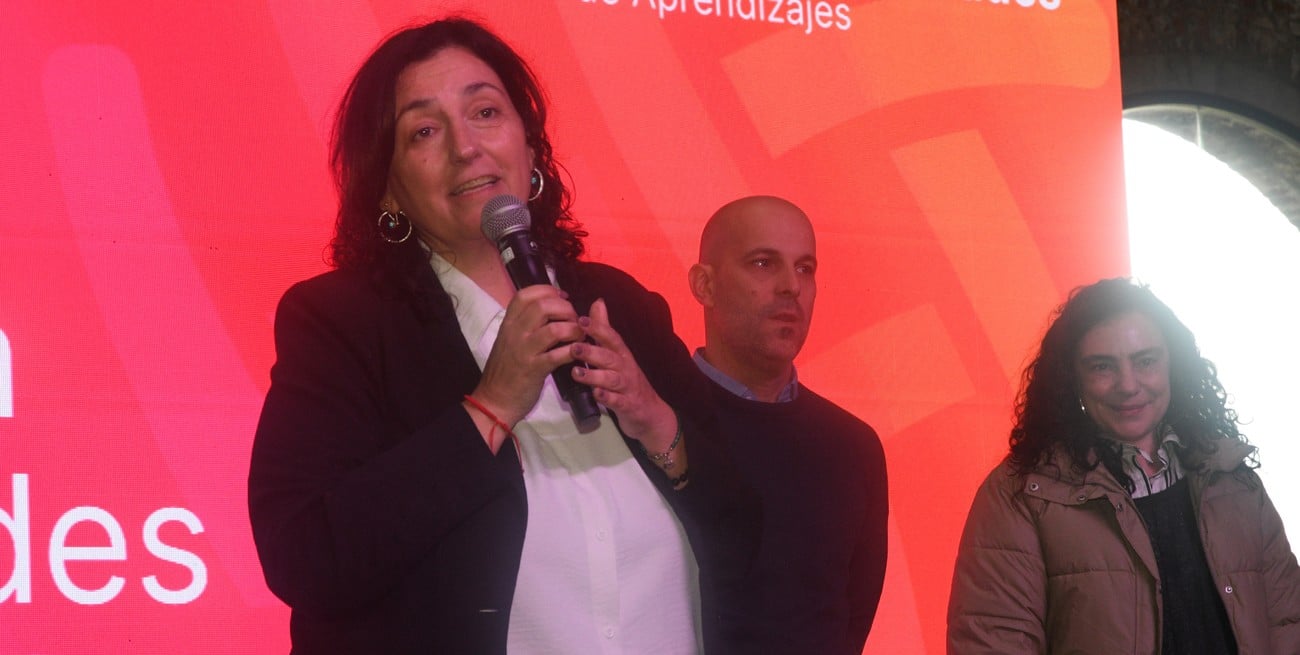 Carolina Piedrabuena, secretaria de Educación, inauguró este miércoles la feria provincial que se extiende hasta las 16 horas.