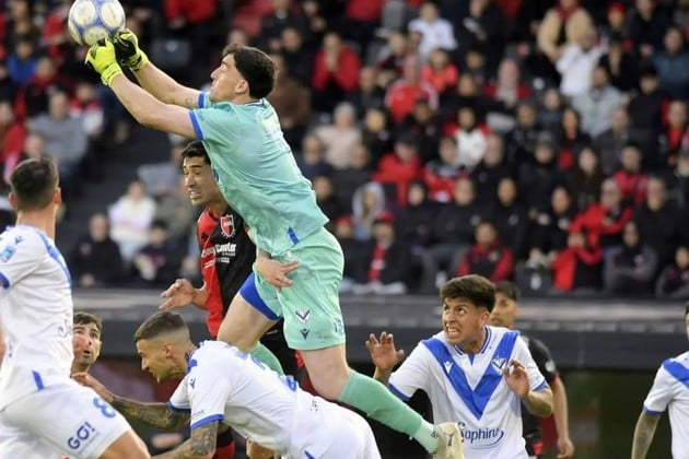 El fuerte golpe que sufrió Mammana ante Newell’s: fracturas de costillas y neumotórax