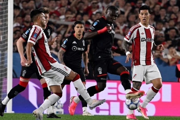 Huracán llegó a 16 puntos y desplazó a River de los puestos de clasificación a los playoffs.