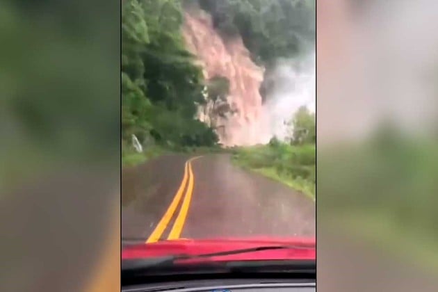 La impactante imagen que captó un automovilista que pasaba por la zona.