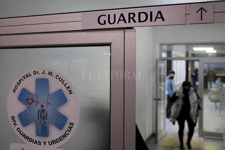 ELLITORAL_397649 |  Pablo Aguirre Durante el fin de semana largo ingresaron a la Guardia del Cullen: 40 personas accidentadas y 22 heridos por hechos policiales.
