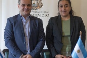 El presidente del Concejo Municipal Leandro González firmó un acuerdo de colaboración con la Junta Departamental de la capital uruguaya.