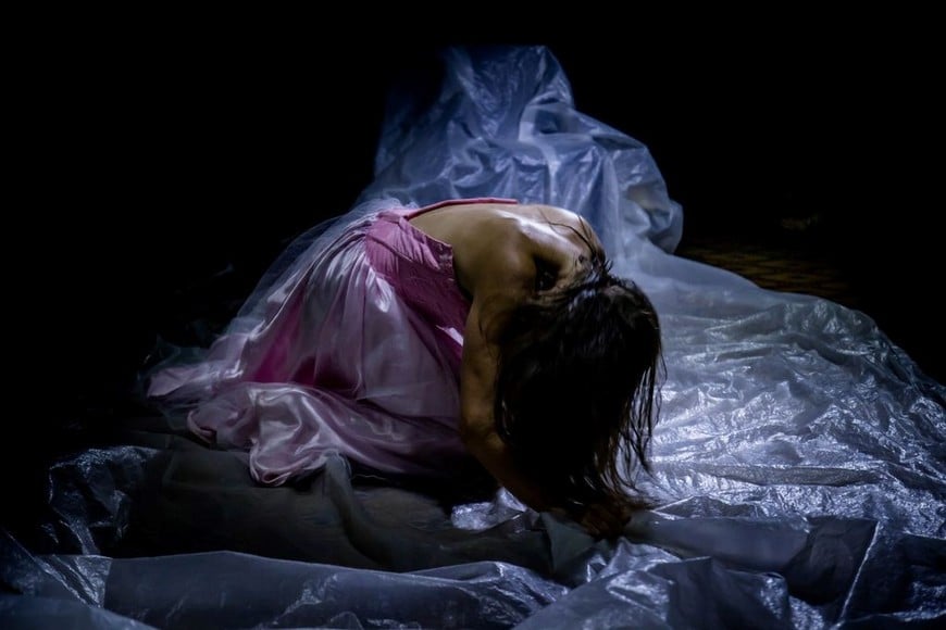 Julieta Melina Taborda en "Maquina Ofelia", obra creada por Roberto Galván.
