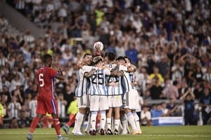 El festejo argentino tras el gol de Messi. Crédito: Matías Nápoli