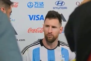 Messi al momento del enojo extremo. Crédito: FIFA