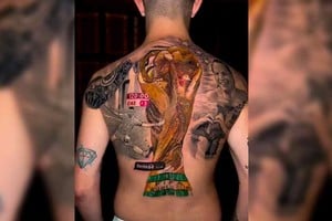 Nico Pérez y su increíble tatuaje en homenaje a la tercera Copa del Mundo que logró la Selección Argentina.