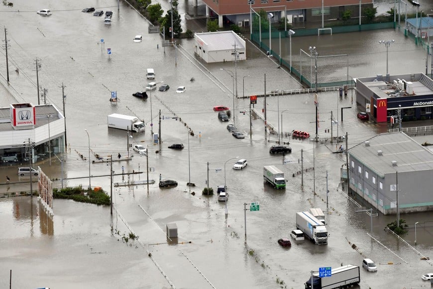 A flooded intersection following heavy rain brought about by Typhoon Mawar is pictured from a Kyodo News helicopter in Toyokawa, Aichi Prefecture, central Japan in this photo taken by Kyodo on June 3, 2023. Mandatory credit Kyodo/via REUTERS   ATTENTION EDITORS - THIS IMAGE HAS BEEN SUPPLIED BY A THIRD PARTY. MANDATORY CREDIT. JAPAN OUT. NO COMMERCIAL OR EDITORIAL SALES IN JAPAN.