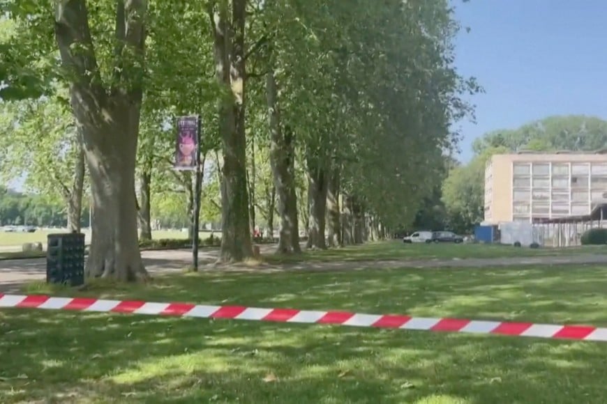 A general view of the park where a person wounded four children and an adult in a knife attack in Annecy, France June 8, 2023. BFMTV/Social Media Website/Handout via REUTERS    THIS IMAGE HAS BEEN SUPPLIED BY A THIRD PARTY. FRANCE OUT. NO RESALES. NO ARCHIVES. NO COMMERCIAL OR EDITORIAL SALES IN FRANCE