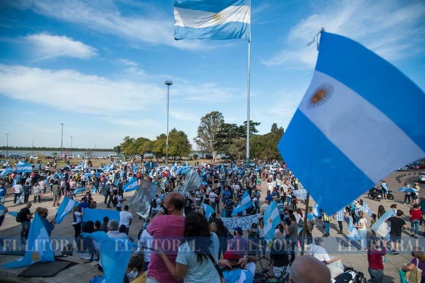 Protesta contra el Gobierno en Rosario