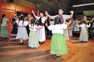ELLITORAL_258668 |  Transmedia TV. Bailes típicos. Todos los espacios culturales están abiertos a la comunidad para el desarrollo de actividades artísticas y culturales sin costo alguno.