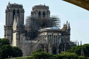 ELLITORAL_296092 |  Imagen ilustrativa A picture taken on May 31, 2019 shows scaffoldings set up on Notre-Dame de Paris cathedral, under repair after it was badly damaged by a huge fire on April 15, in the French capital Paris. (Photo by Bertrand GUAY / AFP)        (Photo credit should read BERTRAND GUAY/AFP via Getty Images)