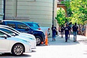 ELLITORAL_420924 |  Gentileza Personal del Organismo de Investigaciones mientras realizaban el procedimiento en la sede del ministerio de Seguridad en Rosario.