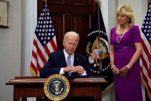 Biden firmó la ley sobre el control de armas en Estados Unidos: “Salvará muchas vidas"