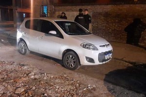 El vehículo fue hallado en Pje. Baigorria, entre Corrientes y Juan de Garay