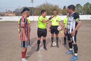 A un paso. Juventud Unida necesita sumar un punto para ascender. Su rival, Deportivo Agua FC, fue uno de los dos equipos que logró vencerlo en la primera parte del año deportivo.