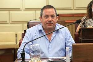 Sebastián Julierac Pinasco, expresó su preocupación ante este nuevo hecho y sostuvo que “hay una gran improvisación por parte del Ministerio de Educación”.
